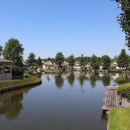 Hébergement de vacances House On The Water With Fishing Platform Simonshaven