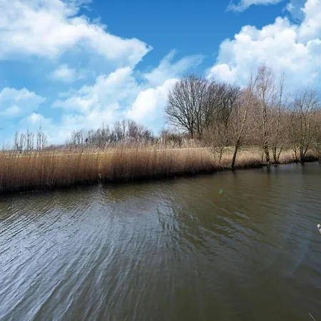 Hébergement de vacances House On The Water With Fishing Platform Simonshaven